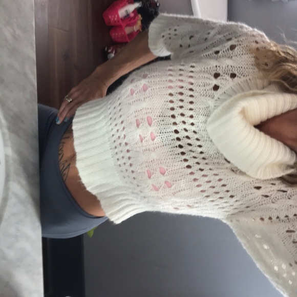 Excellent condition sweater rue 21 - Picture 2 of 7